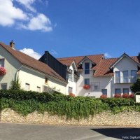 Weingut W. & J. Weitzel 1 Weingut W. & J. Weitzel 1