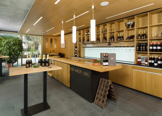 Vinothek Weingut Jung Undenheim © Carsten Costard Vinothek Weingut Jung Undenheim © Carsten Costard