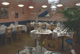 Francesca Restaurant Worm © Igor Starin Francesca Restaurant Worm © Igor Starin