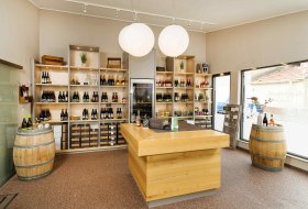 Vinothek Weingut Schloßgartenhof Vinothek Weingut Schloßgartenhof