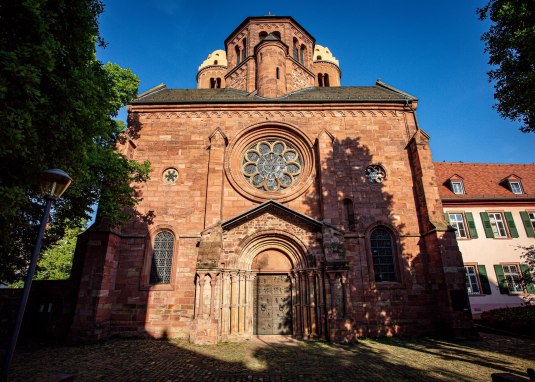 Kirche und Kloster St. Paulaus von außen © Bernward Bertram Kirche und Kloster St. Paulaus von außen © Bernward Bertram
