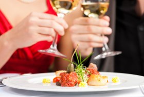 Wein und Kulinarik © AdobeStock_36000469 Kzenon Wein und Kulinarik © AdobeStock_36000469 Kzenon