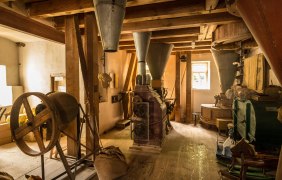 Das Innere der alten Wassermühle Das Innere der alten Wassermühle