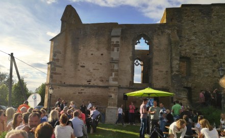 Feieroomend an der Beller Kirche in Eckelsheim (c) Isabelle Willersinn Feieroomend an der Beller Kirche in Eckelsheim (c) Isabelle Willersinn