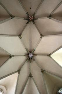 Chorgewölbe © Dr. Luzie Bratner, Mainz Chorgewölbe © Dr. Luzie Bratner, Mainz