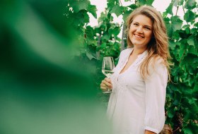 Weingut Mertz_Winzerin © Weingut Mertz Weingut Mertz_Winzerin © Weingut Mertz