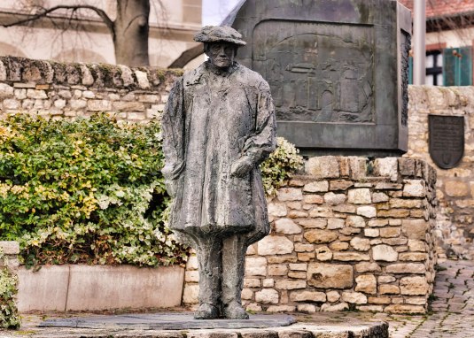 Sebastian-Münster-Denkmal © Rainer Oppenheimer/Stadt Ingelheim Sebastian-Münster-Denkmal © Rainer Oppenheimer/Stadt Ingelheim