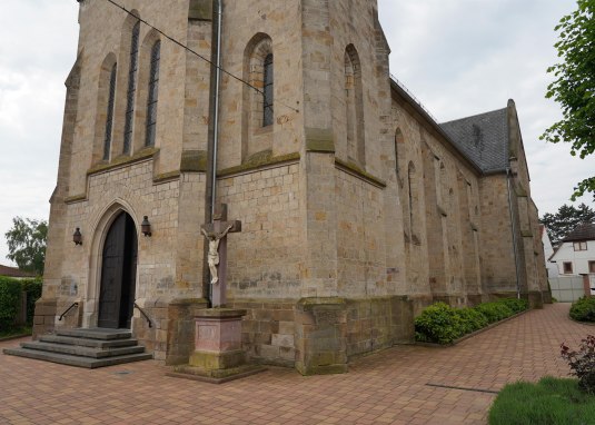 Kath Kirche Saulheim © Stefan Jung Kath Kirche Saulheim © Stefan Jung