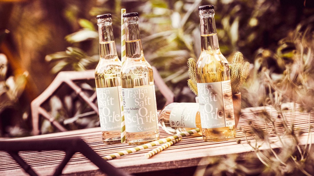 Weingut Schales_Flaschen, © Weingut Schales Weingut Schales_Flaschen, © Weingut Schales