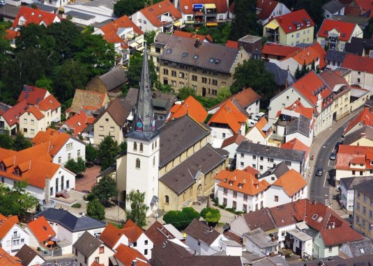 Katholische Pfarrkirche St. Martin Katholische Pfarrkirche St. Martin