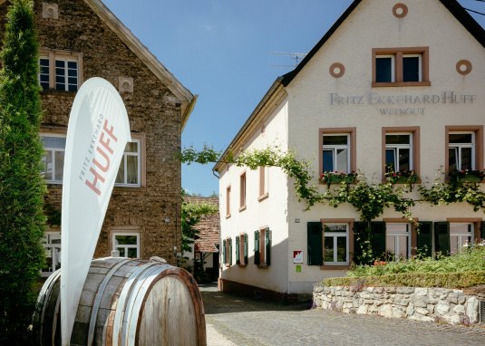 Weingut Fritz Ekkehard Huff © Weingut F.E.Huff/Jason Sellers Weingut Fritz Ekkehard Huff © Weingut F.E.Huff/Jason Sellers