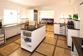 1 © Weingut Hagmaier