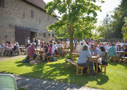 Fr&uuml;hjahrsprobe &copy; Weingut B&auml;der