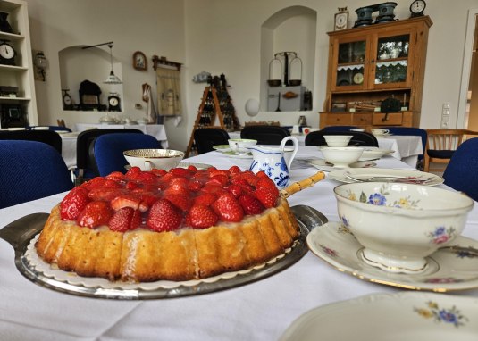 Kuchen mit Sammeltassen