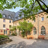 Burghof &copy; Ebernburg Verein e.V.