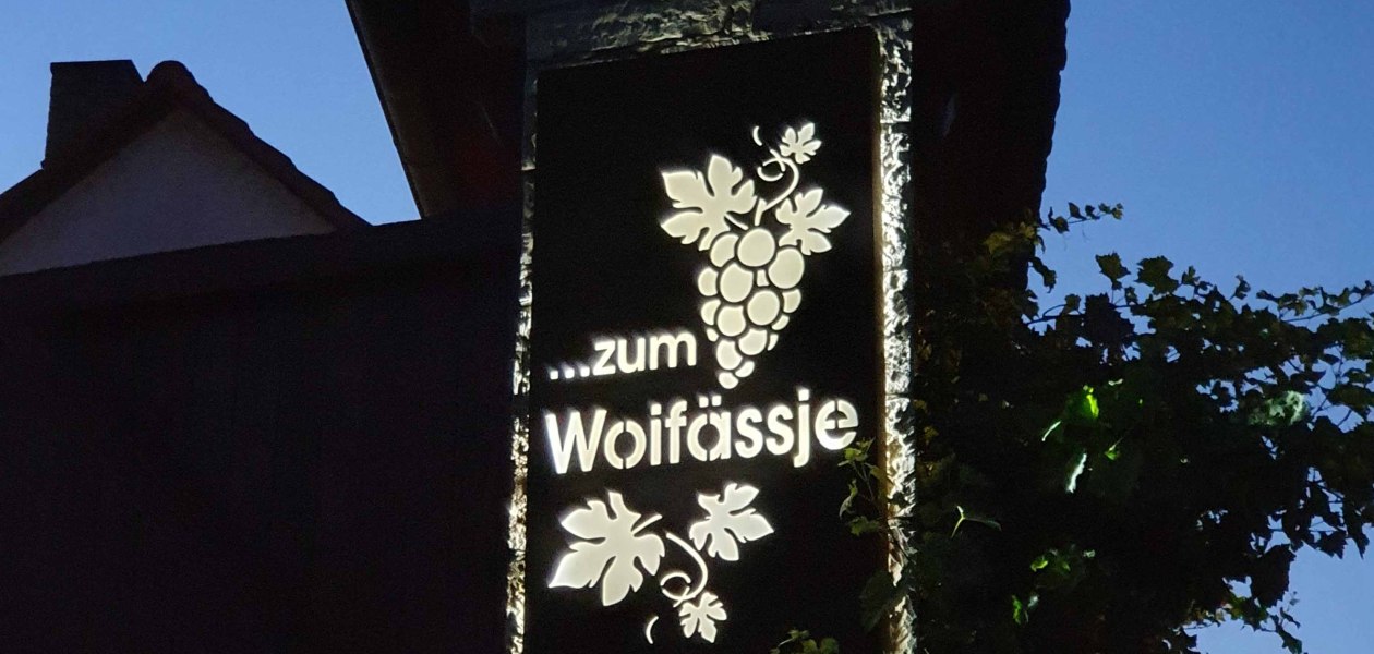 &copy; Weingut Ullmer