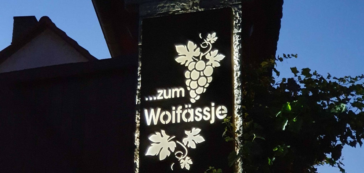 &copy; Weingut Ullmer