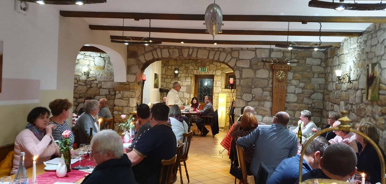 &copy; Weingut Ullmer