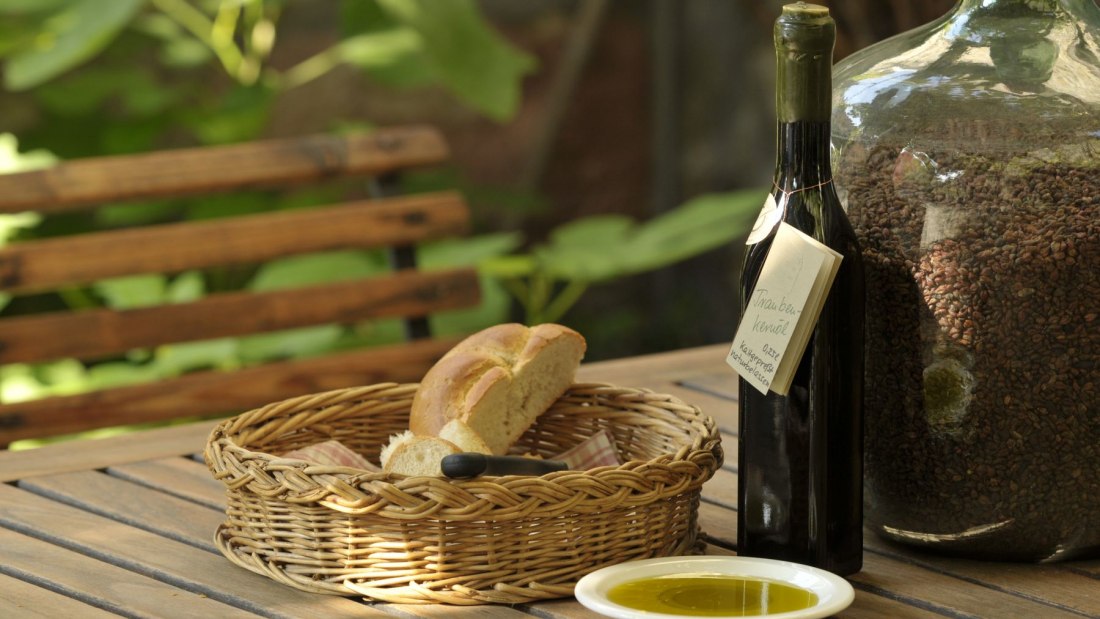 Weingut D&auml;twyl_Traubenkernoel, &copy; Weingut D&auml;twyl