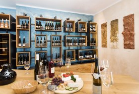 Vinothek Jakob Gerhardt &copy; Carsten Costard