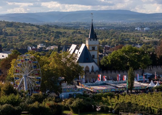 Rotweinfest Festgelände Drohne © Stadt Ingelheim_Singer-Fischer