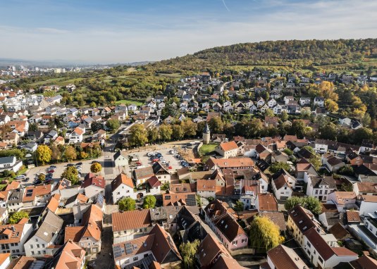 Luftbild Parkplatz am Graulturm &copy; Verbandsgemeinde Gau-Algesheim, Andreas Paceck