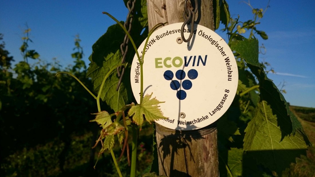 Weingut Kronenhof_Ecovin Schild, &copy; Weingut Kronenhof