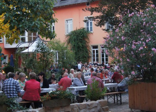 Feier.Abend.Schoppen &copy; Lukas Dettweiler