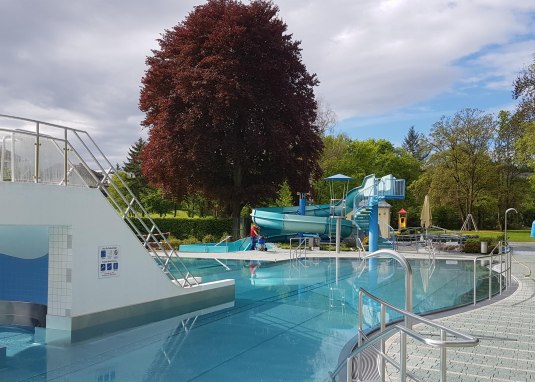 Freibad W&ouml;llstein S&auml;ule &copy; VG W&ouml;llstein