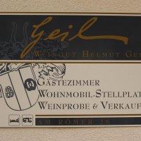 Weingut Geil_Schild © Rheinhessen-Touristik