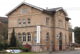 K&uuml;nstlerbahnhof