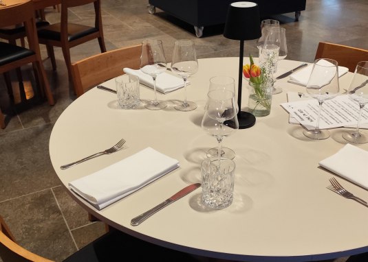 Weinprobe in der Eventlocation Landtag &copy; Laura Zill