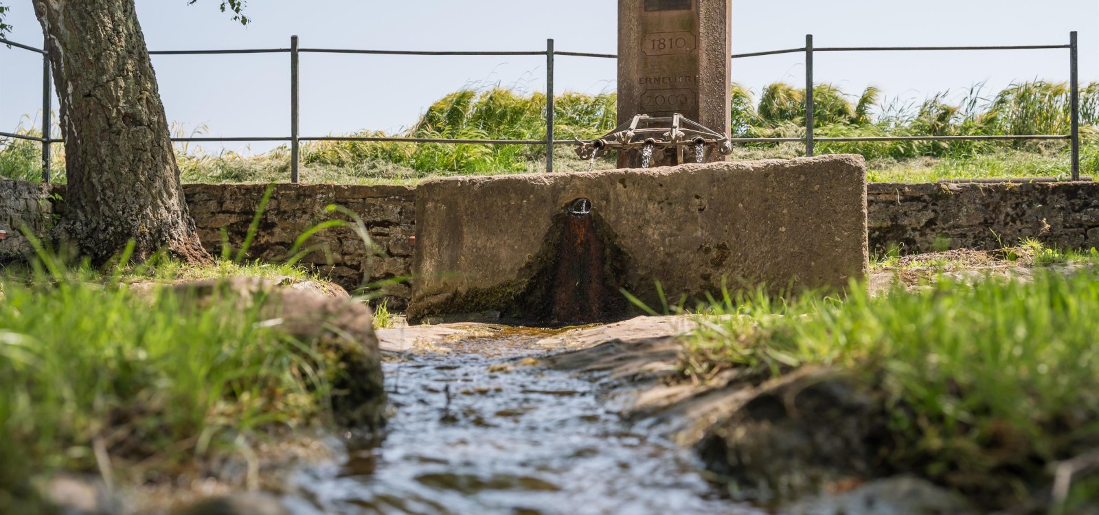 Quelle mit Bach, &copy; Verbandsgemeinde Gau-Algesheim