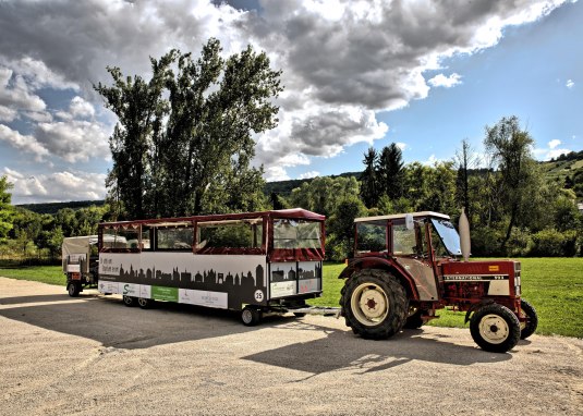 Planwagenfahrt &copy; Vinothek Ingelheim