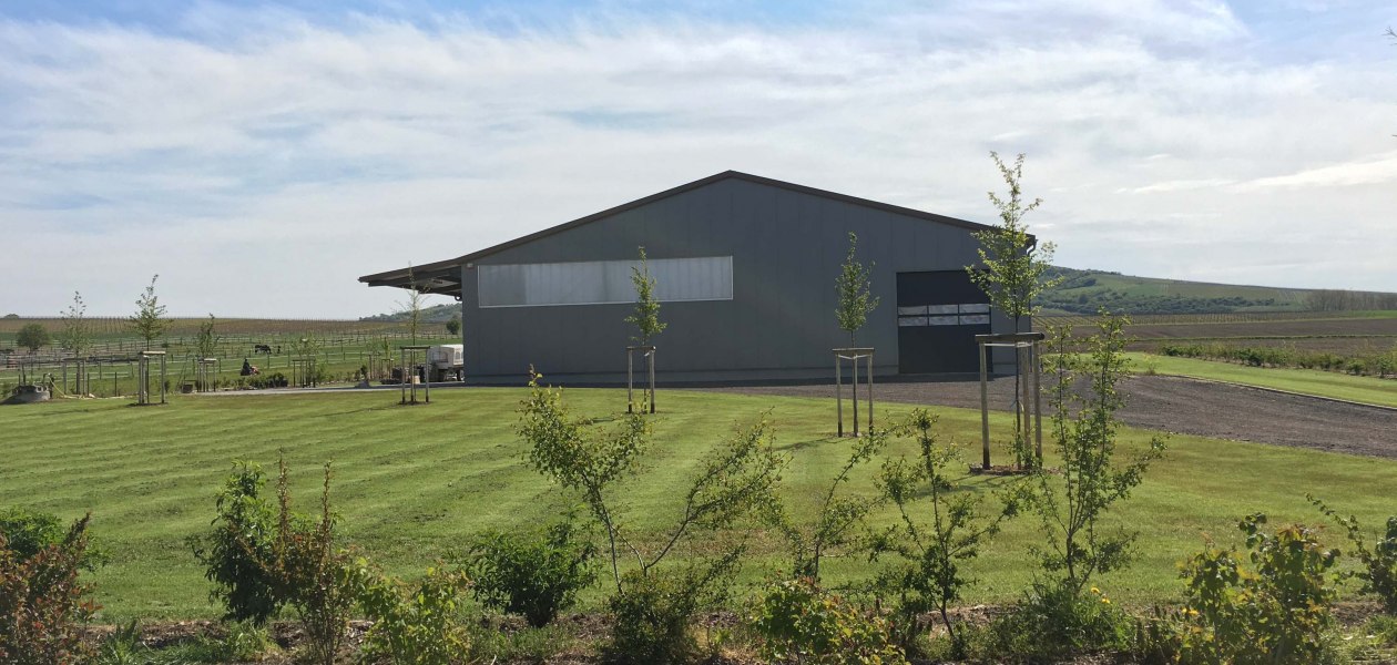 Hofgut Geil_Weinhalle, &copy; Hofgut Geil