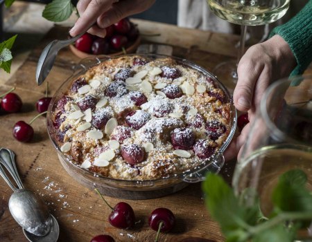 Kirschmichel in Glasschale auf dem Tisch, © Svenja Mattner-Shahi - Klara und Ida