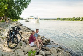 Resting at the winter harbor in Mainz &copy; &copy; Dominik Ketz