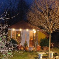 Gartenhaus bei Nacht &copy; Hartmann