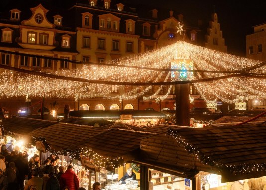 Lichterglanz auf dem Marktplatz &copy; mainzplus CITYMARKETING GmbH
