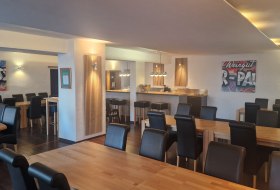 Vinothek &copy; Weingut B&uuml;sser-Paukner