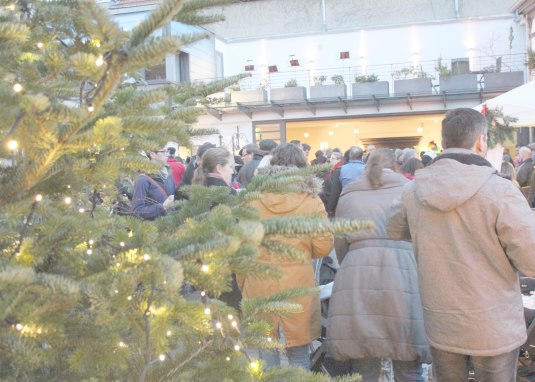 weihnachtlicher Hof &copy; Jasmin May