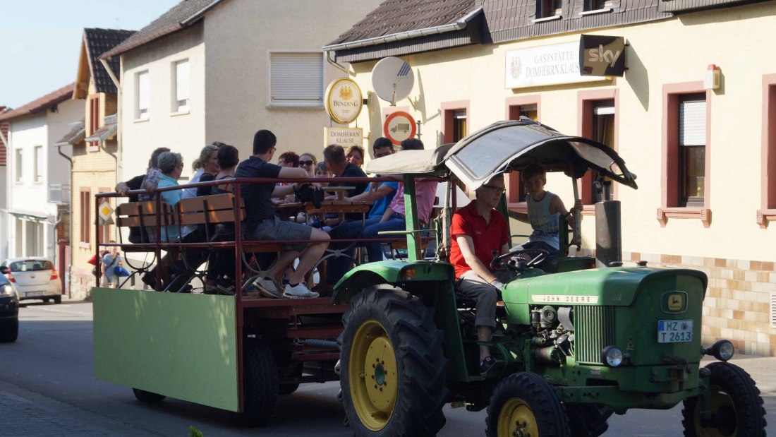 Weingut Becker_Funzelfahrt, &copy; Weingut Becker