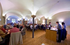 Kuhkapelle Weingut Wasem beleuchtet &copy; Weingut Wasem