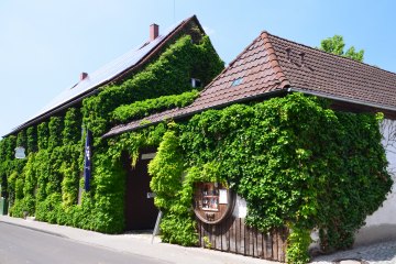 &copy; &Ouml;koweingut Arndt F. Werner