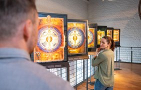 Hildegard-Pr&auml;sentation &copy; Dominik Ketz / Rheinhessen Touristik GmbH