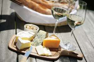 Weinprobe mit Flammkuchenabend, &copy; Weingut Meyerhof