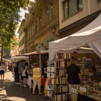 B&uuml;chermarkt auf dem Ballplatz &copy; Sven Hasselbach