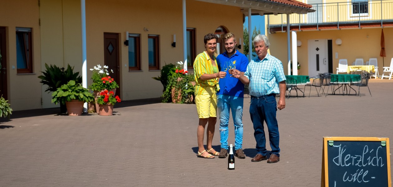 Wein- und Sektgut Menk_Familie, &copy; Wein- und Sektgut Menk