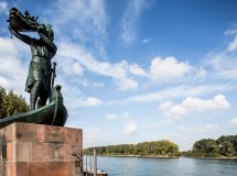 Hagendenkmal am Rhein
