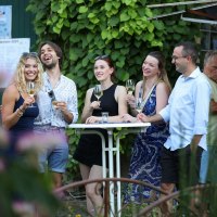 Gruppe am Stehtisch © Rheinhessenwein e.V.